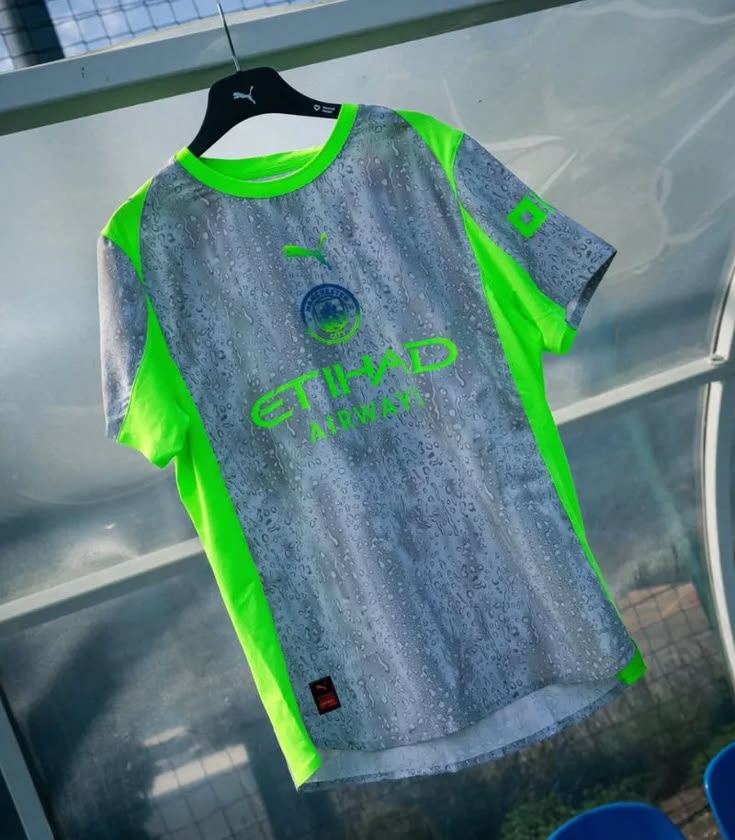 חליפת משחק רשמית מנצ׳סטר סיטי שלישית 2025/2026